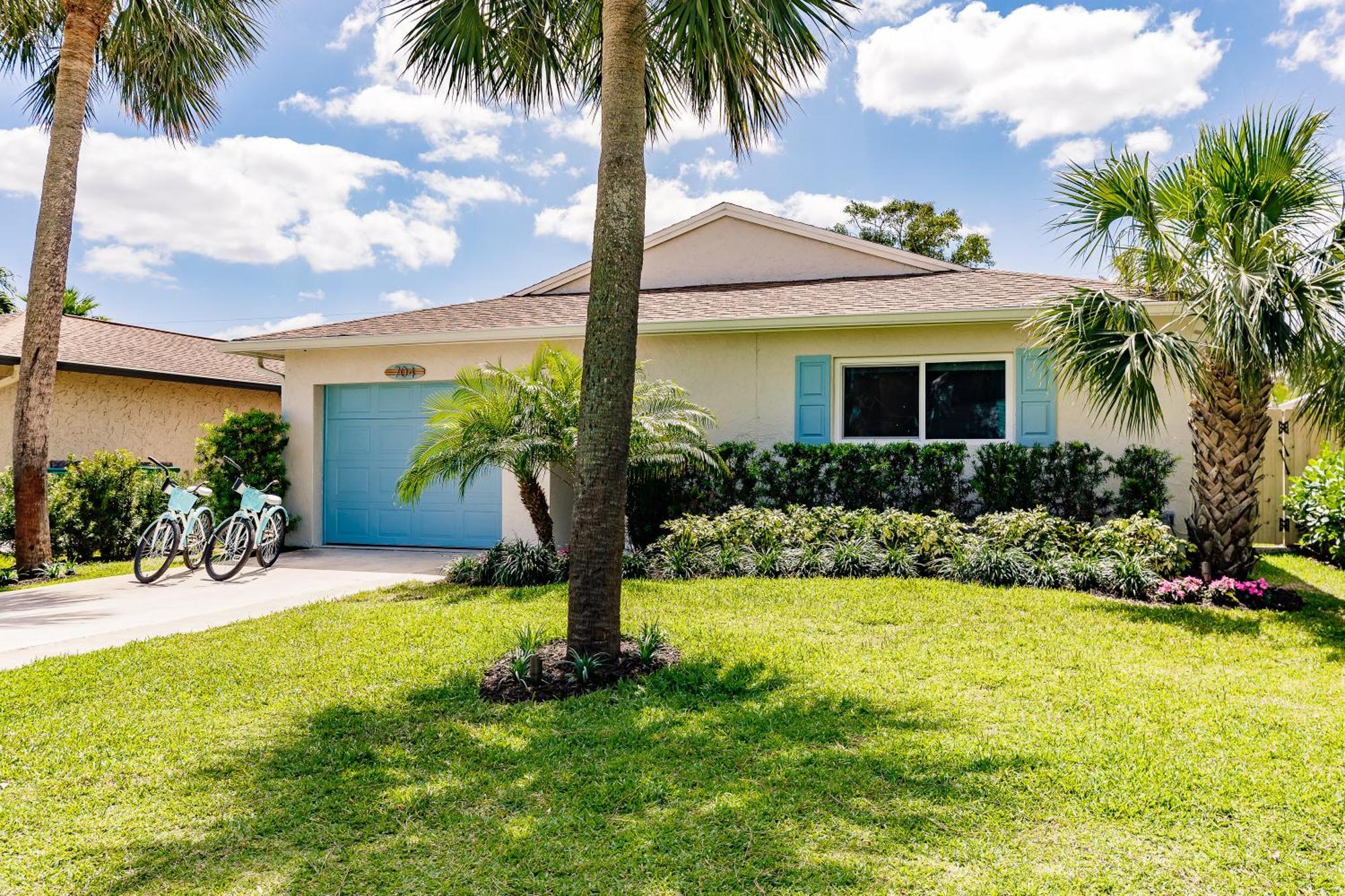 Naples Beach Retreat Bike To Beach! 4 Bed 2 Bath 빌라 외부 사진