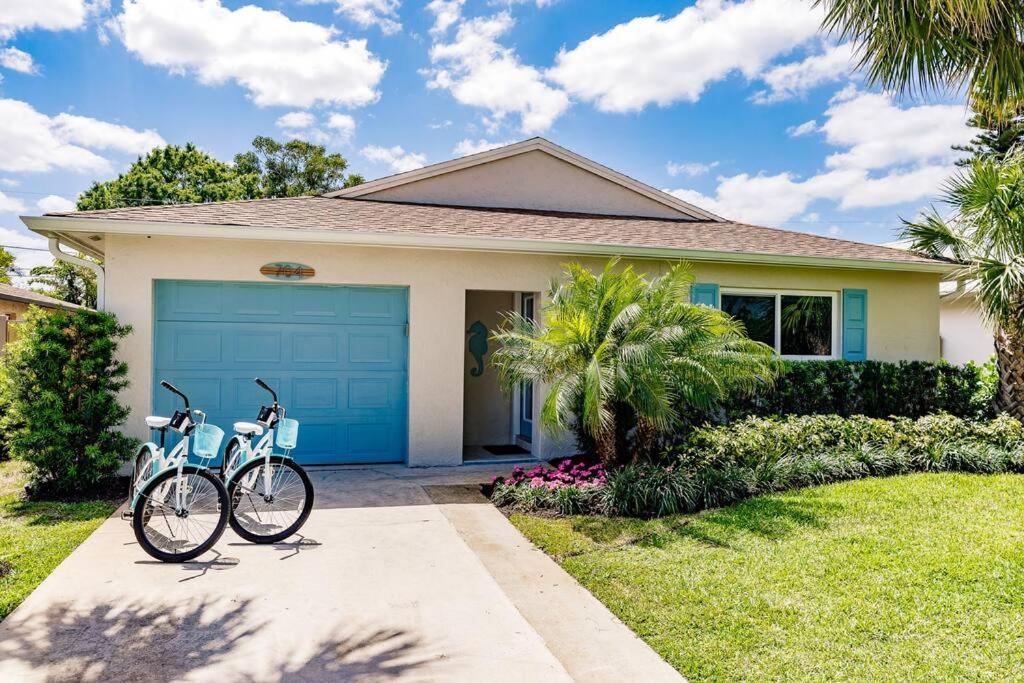 Naples Beach Retreat Bike To Beach! 4 Bed 2 Bath 빌라 외부 사진